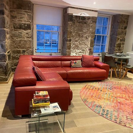 Joivy Elegant Home At The Heart Of The Royal Mile Edinburgh Bagian luar foto