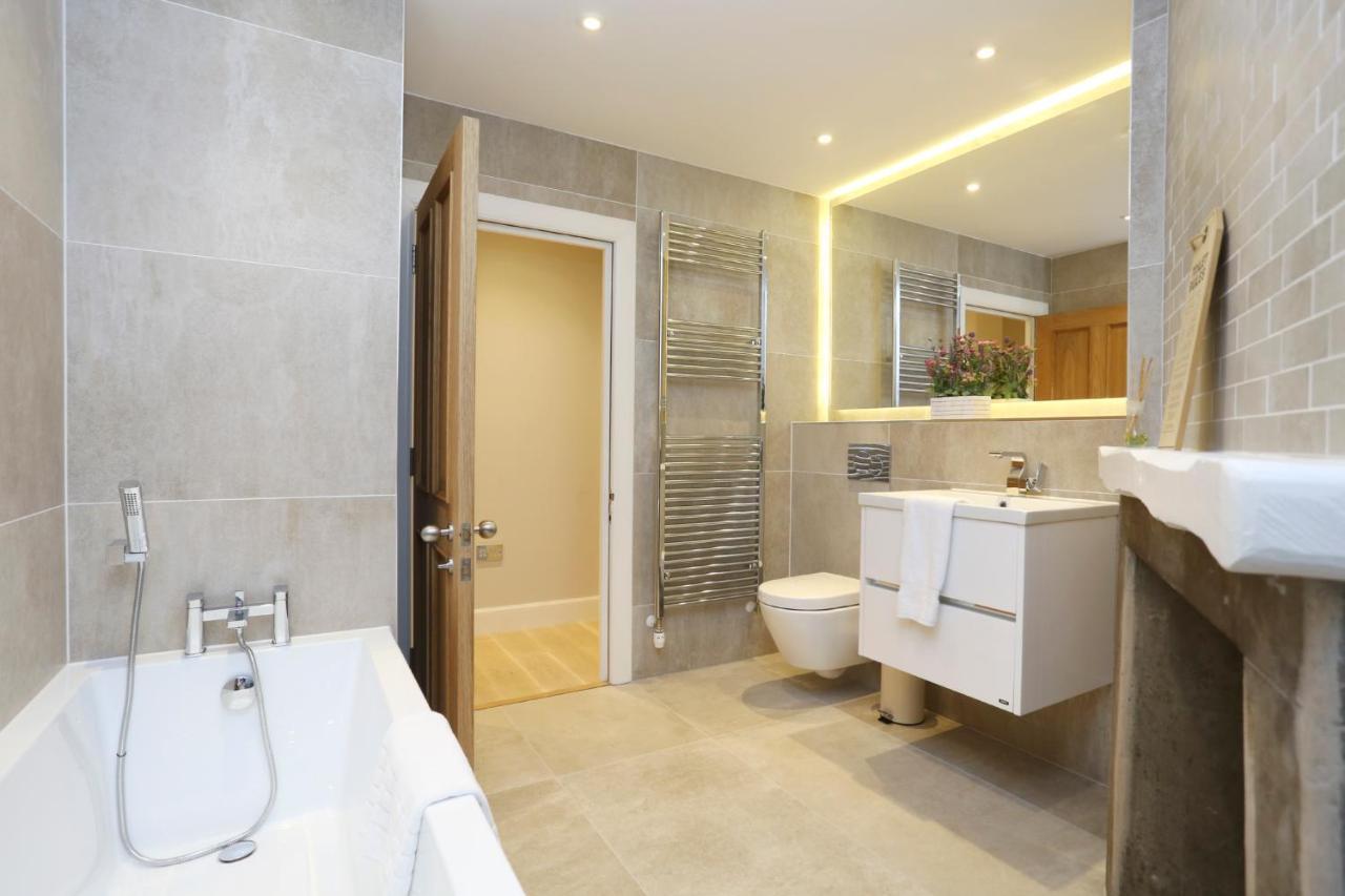 Joivy Elegant Home At The Heart Of The Royal Mile Edinburgh Bagian luar foto