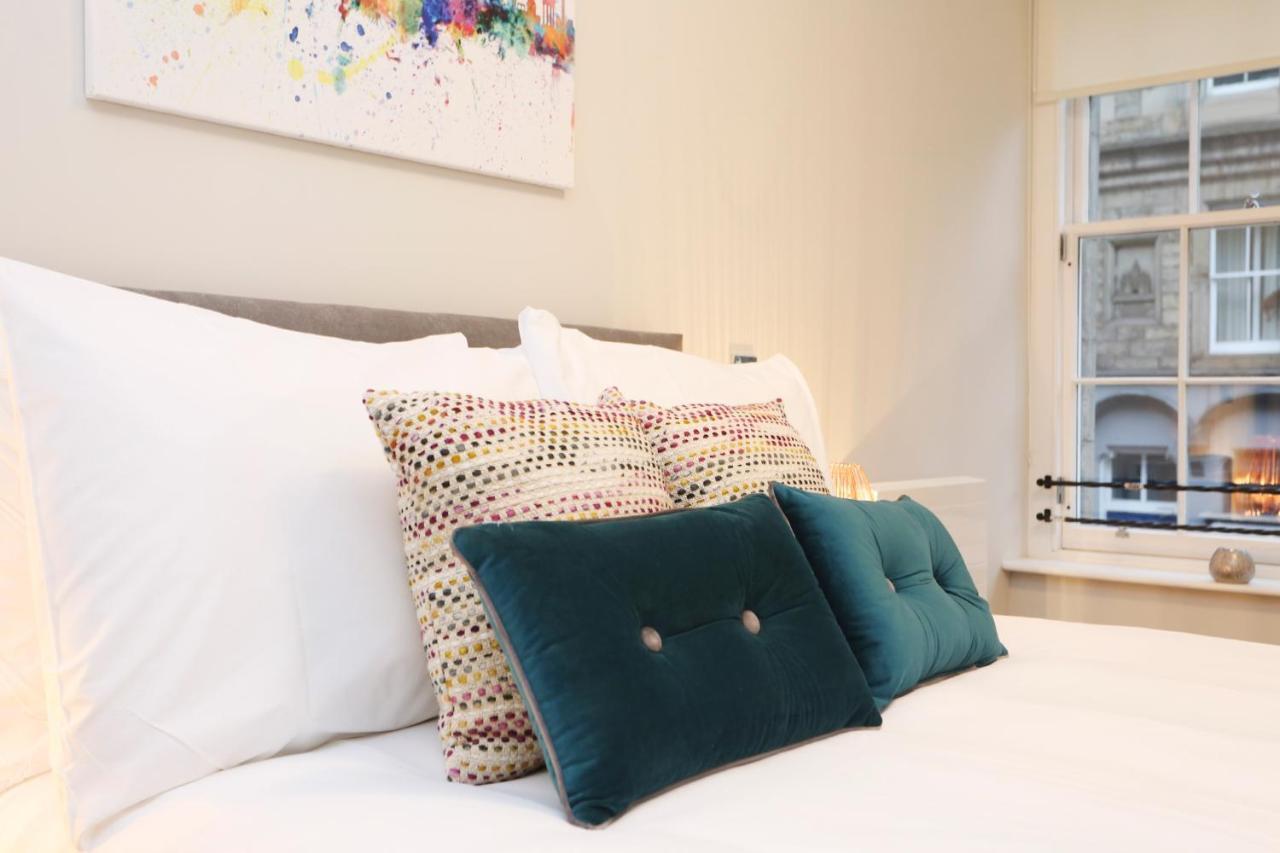 Joivy Elegant Home At The Heart Of The Royal Mile Edinburgh Bagian luar foto