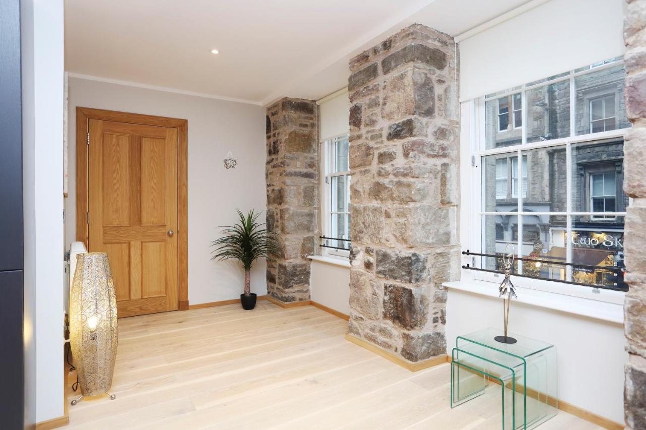 Joivy Elegant Home At The Heart Of The Royal Mile Edinburgh Bagian luar foto